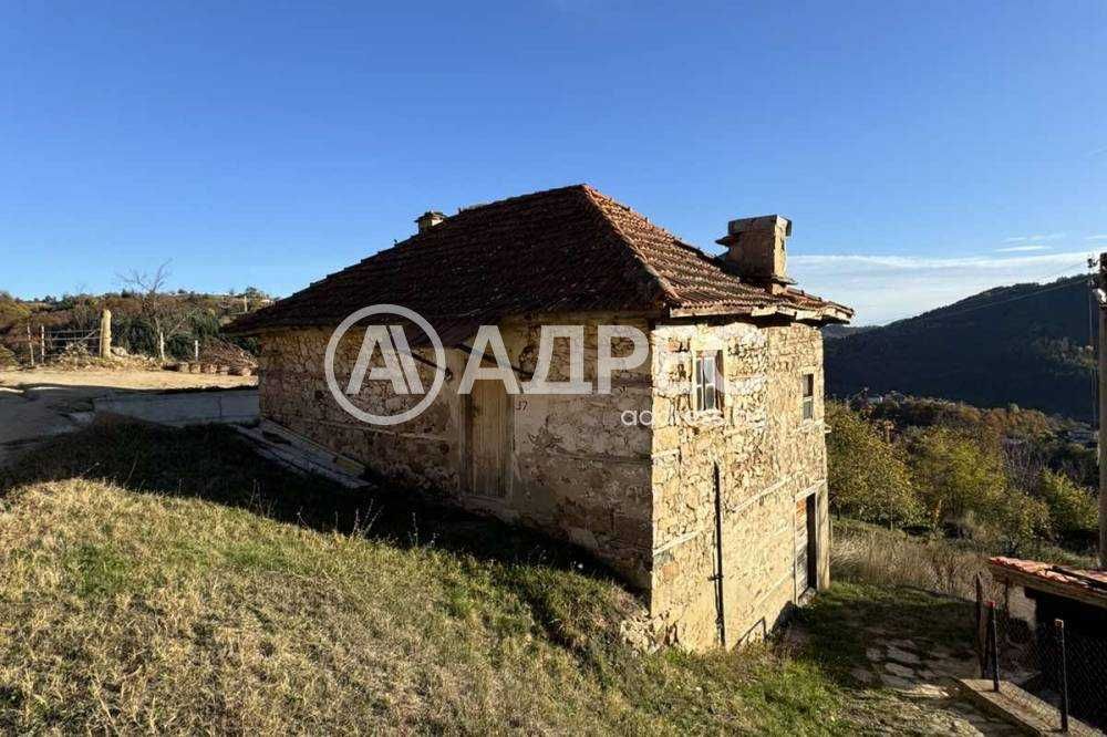 Продава, къща/ вила, с. Баните, общ. Смолян