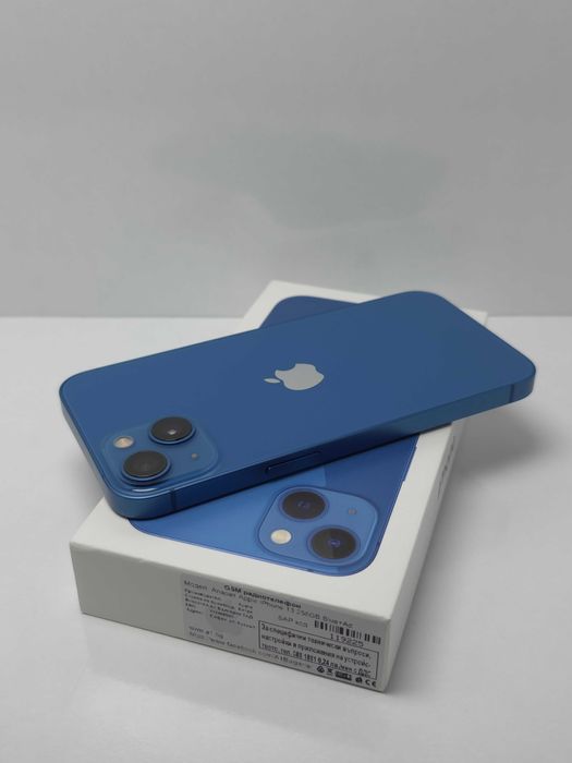 iPhone 13 256GB Blue