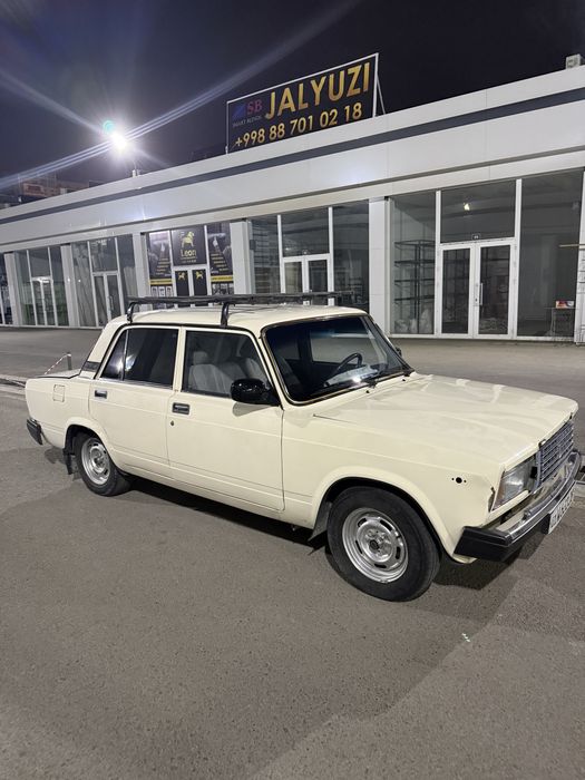 Vaz 2107 sotiladi