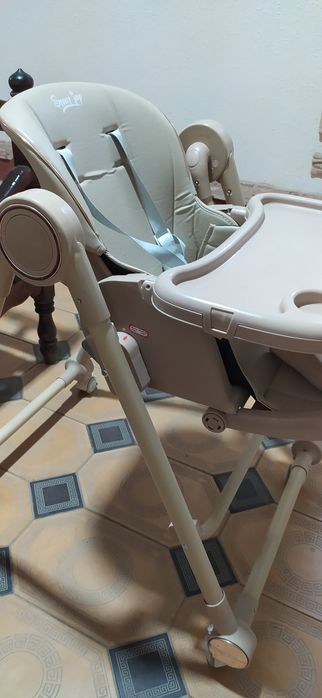 Стульчик для кормления ребенка