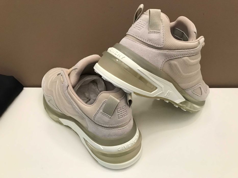 Givenchy sneakers 39, autentici, full box, retail 820 euro