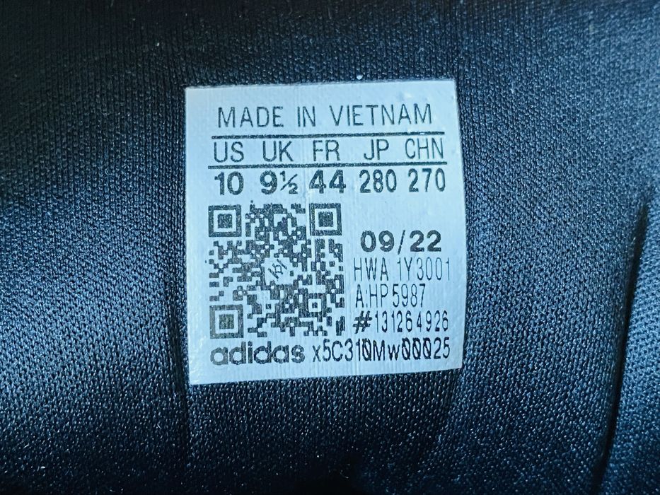 Adidas  ZNSORED   ,номер  44