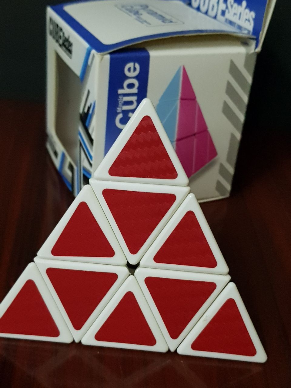 Пирамидa Кубик Рубик