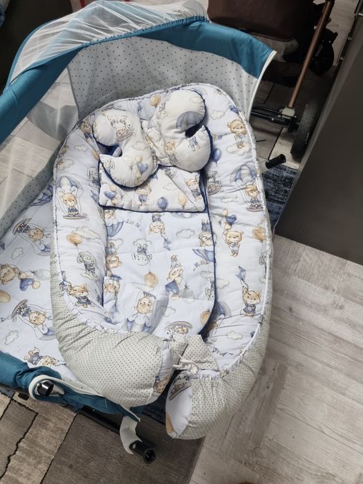 Vand patut copil și cuib cu pernuța și paturică