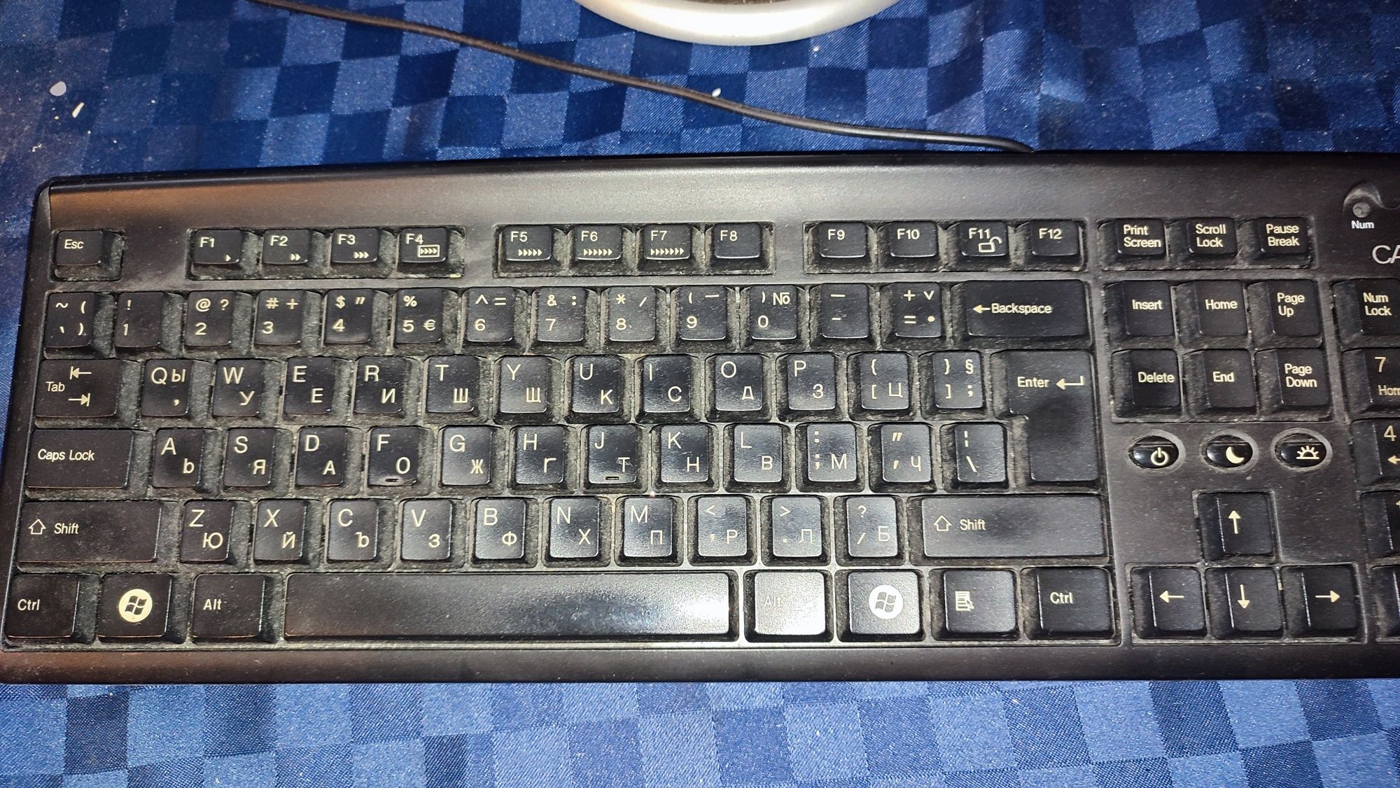 Настолен компютър Neotech, мишкамишка HP, клавиатура CANYON