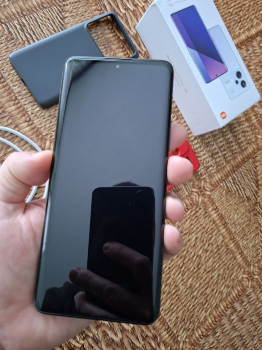 Ca Nou Xiaomi Redmi Note 13 Pro+
