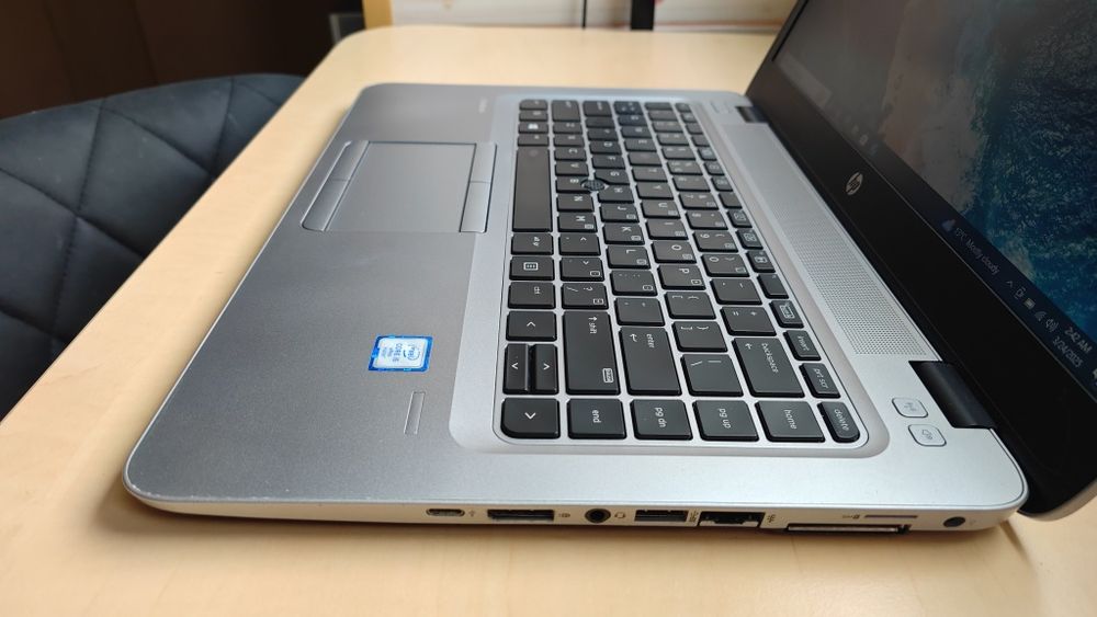 Laptop HP EliteBook 840 G3_14"_i5 gen 6_8GB DDR4_SSD (0 min bateria)
