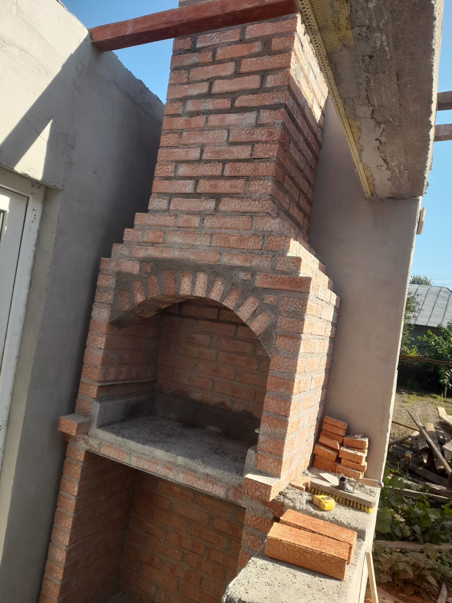 Executam gratare simple,doar modele rustice
