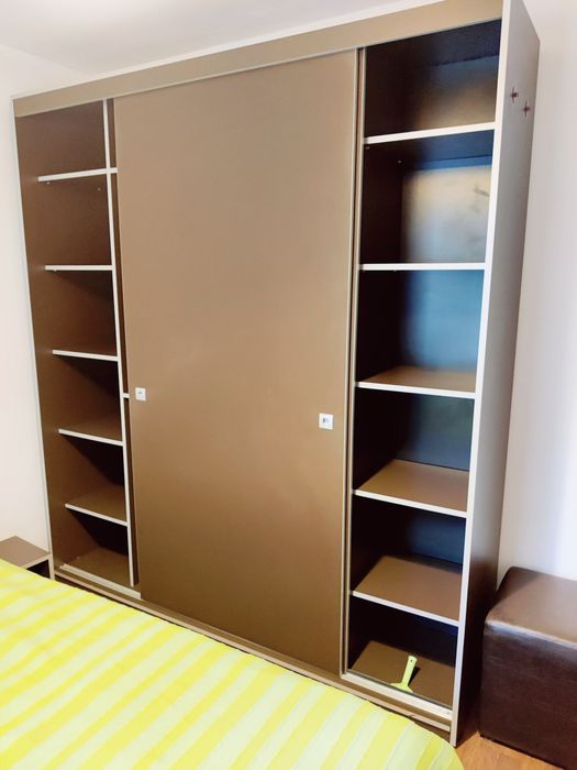 Închiriez apt. 3 camere zona Crangasi