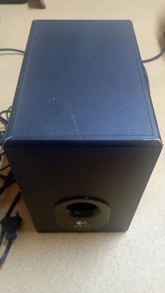 Logitech X-230 буфер 2.1