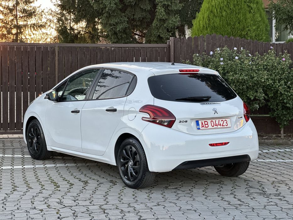 Peugeot 208 2016