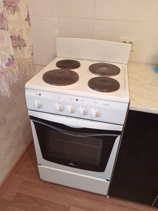 Продам электро плиту