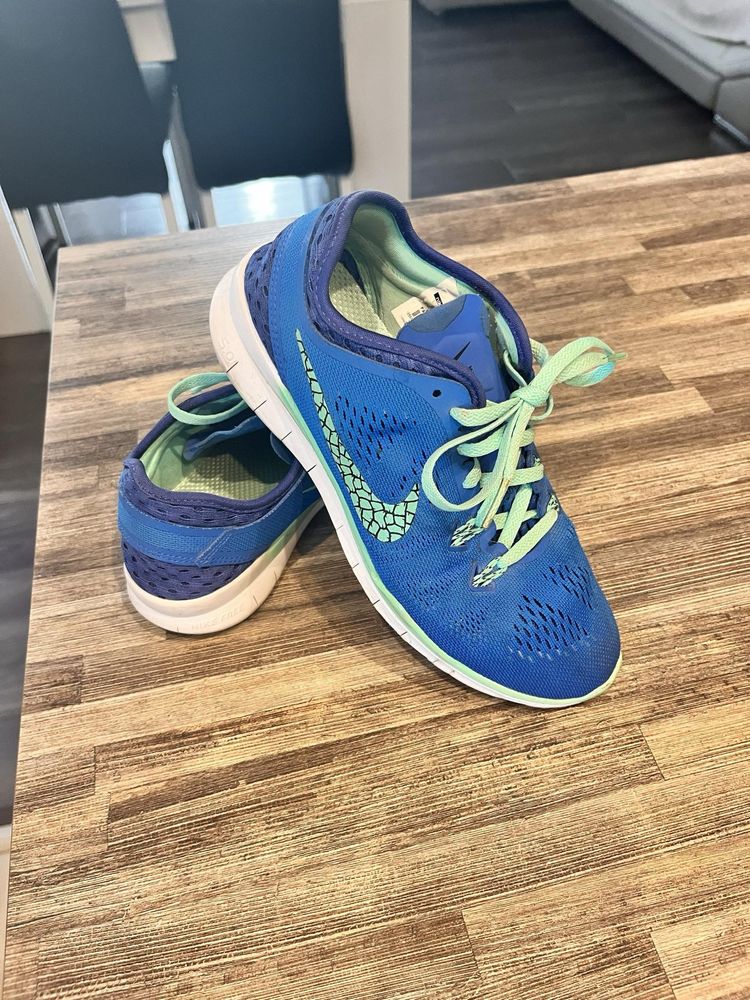 Дамски маратонки Nike Free TR Fit 5