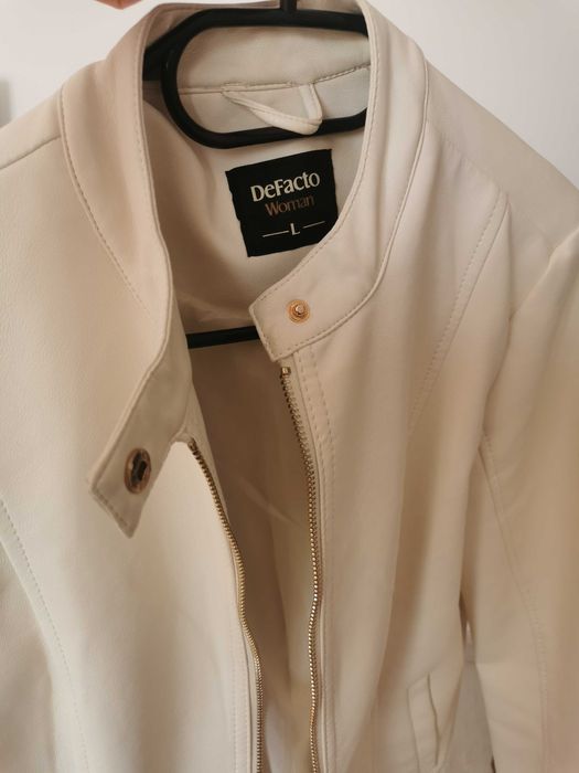 Geaca alba imitație piele