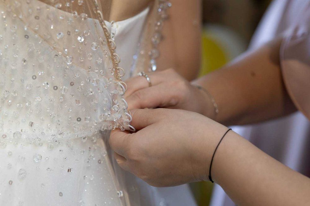 Vand rochie de mireasa facuta pe comanda in Polonia (Salon Gala)