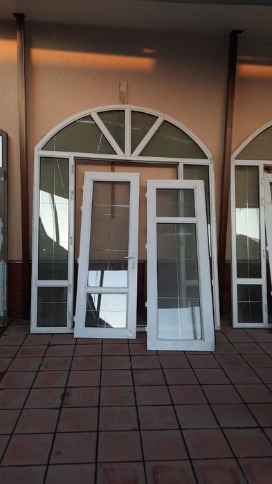 eshik.  sotiladi. va.romlar eshik qilamiz qabul. 24/7