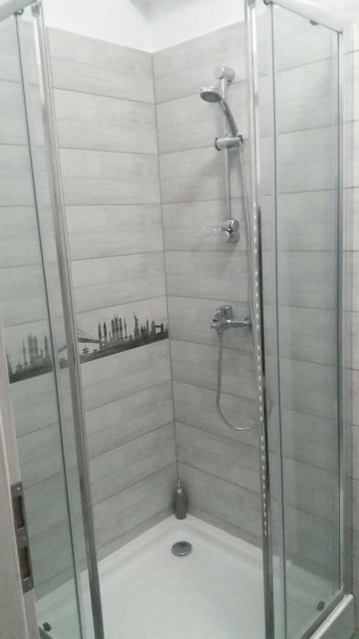 Inchiriez apartament cu 3 camere in Ghimbav