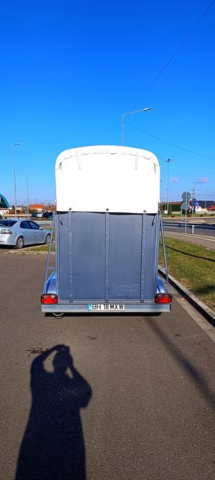 Vand remorca/ animal /cai reconditionat total, inmatriculat 2000kg