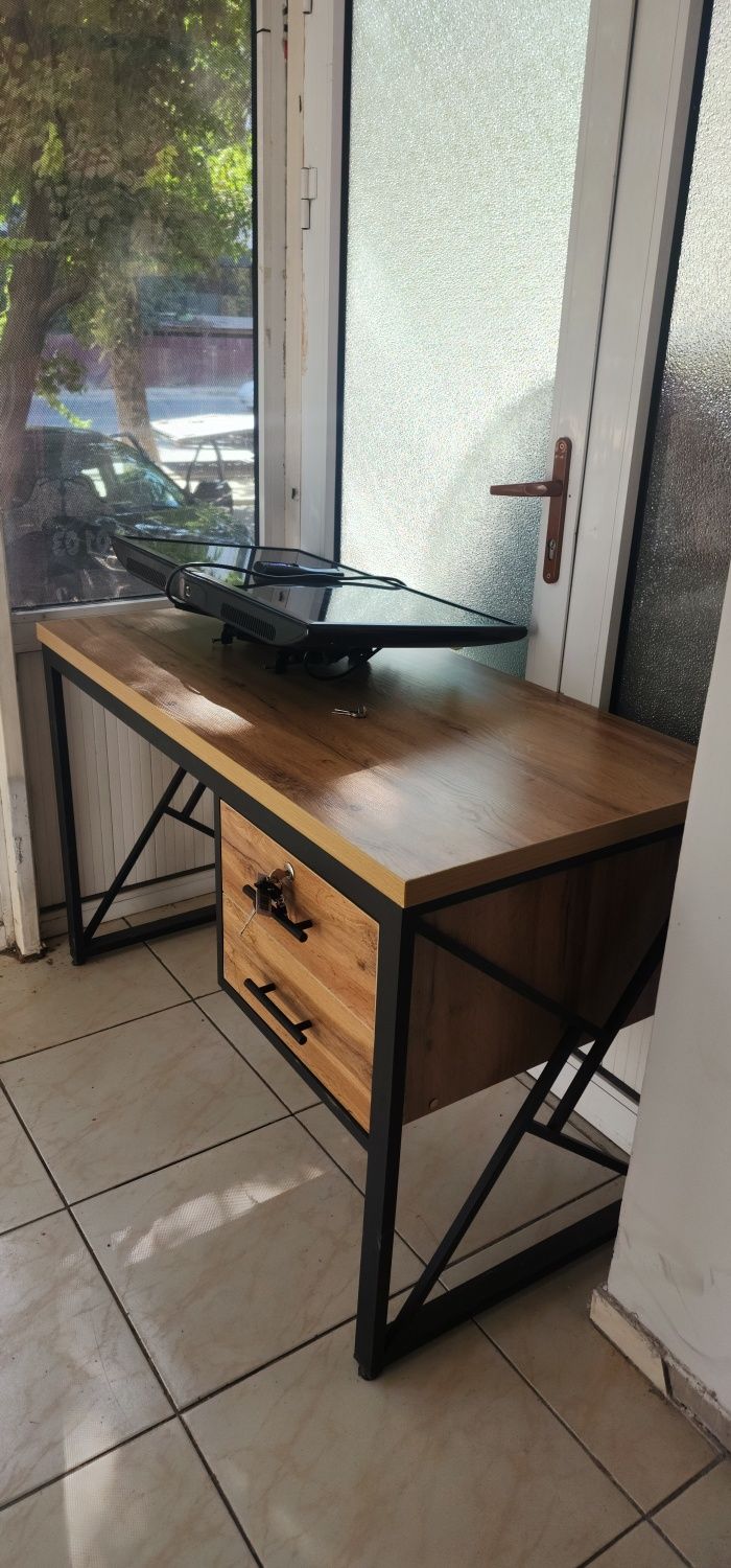 Parta loft mebel
