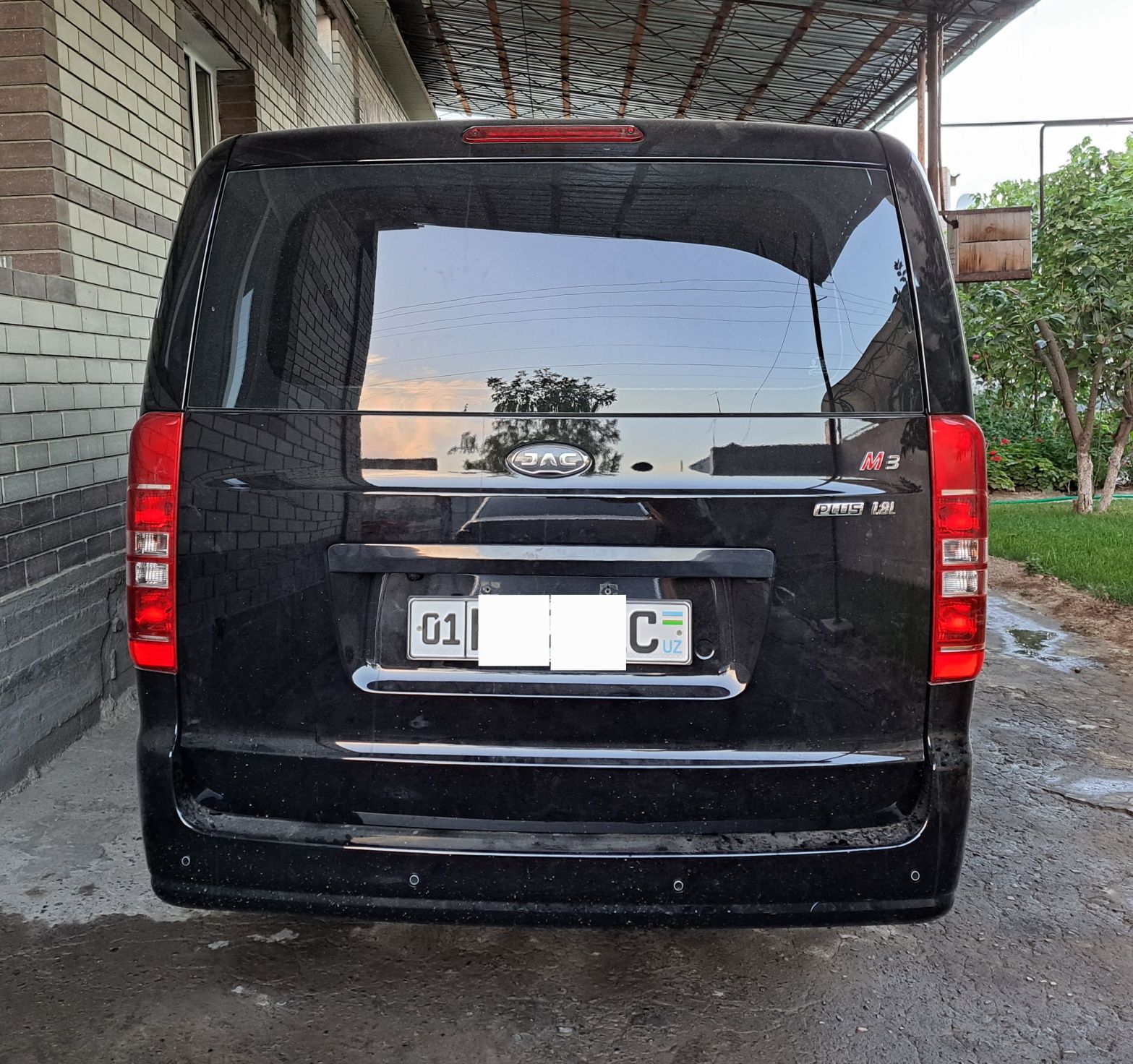 Срочно СОТИЛАДИ, JAC M3 2023 г.в. Пробег 27 000 км. ГБО ўрнатилмаган.