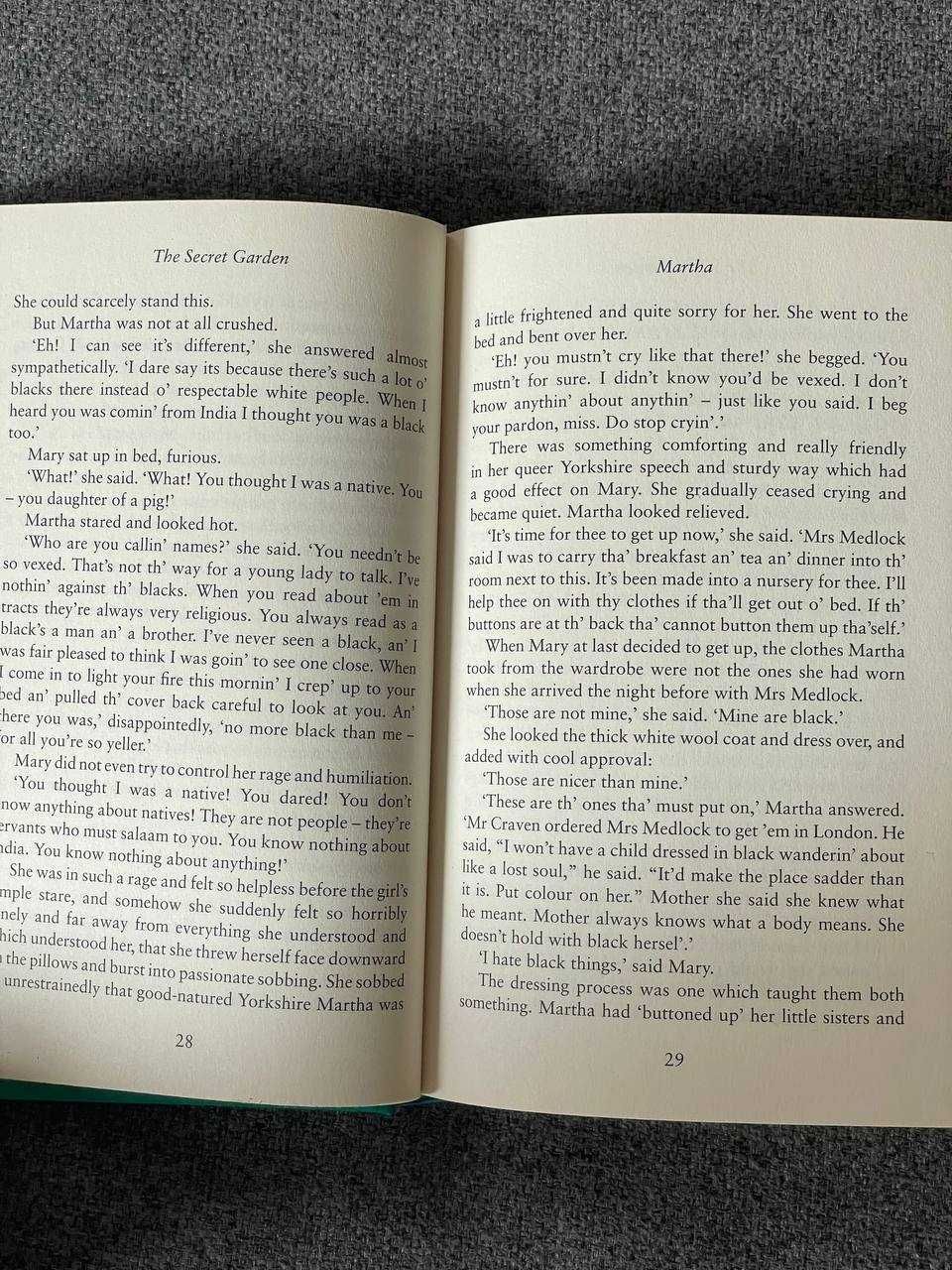Книги на английски език – издателство Award Essential Classics