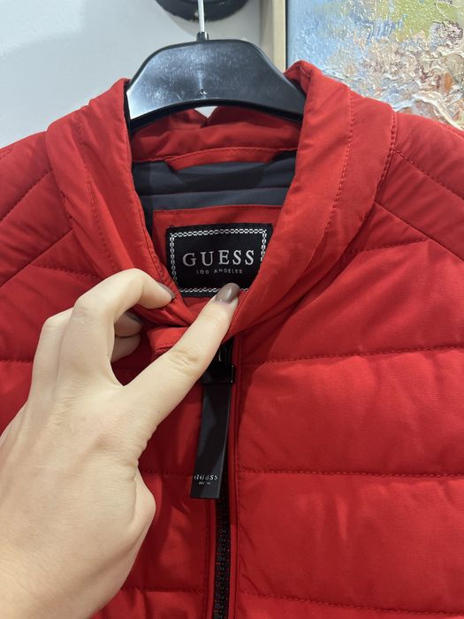 Мъжко яке на Guess