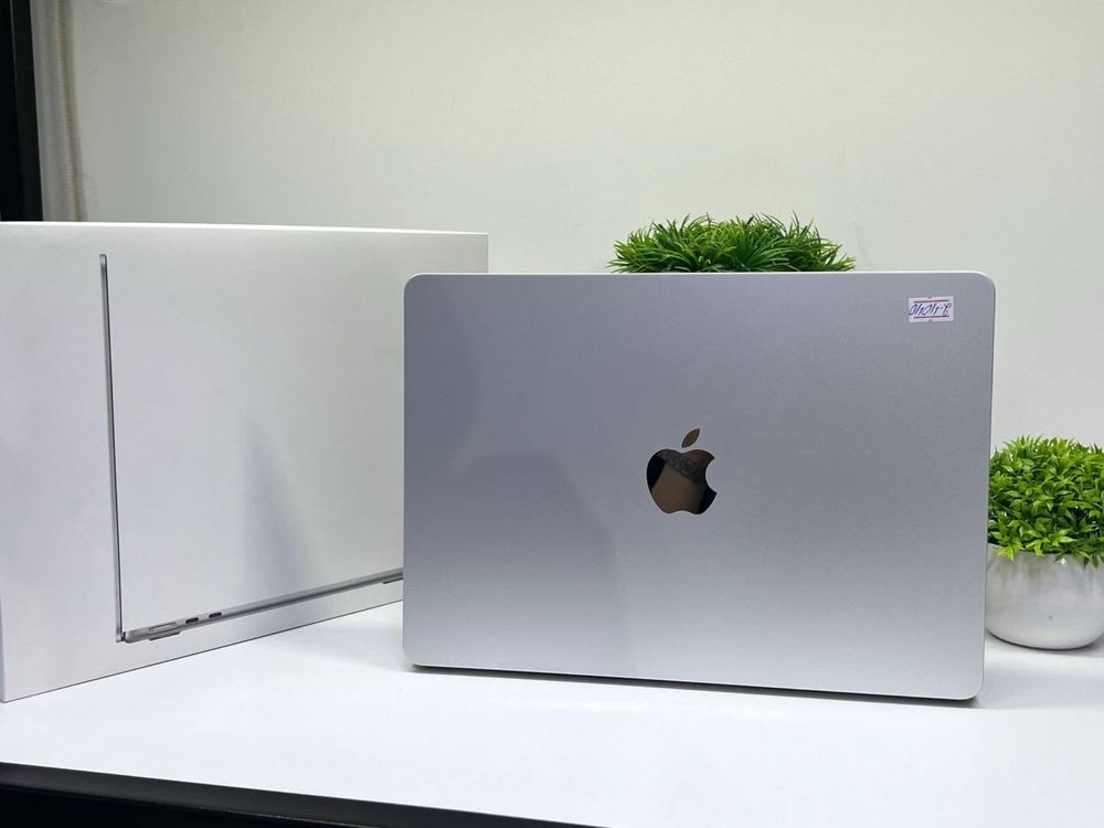 Macbook Air M3 2024 тт