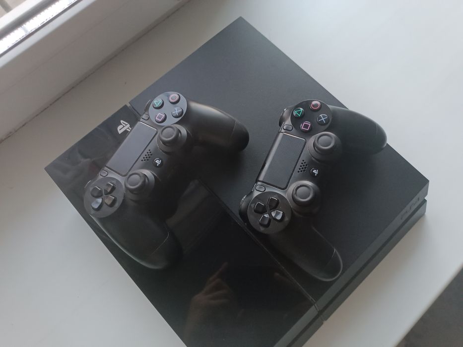 Продам ps4 fat 500 gb