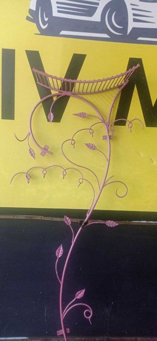 Настенная вешалка. декоративная