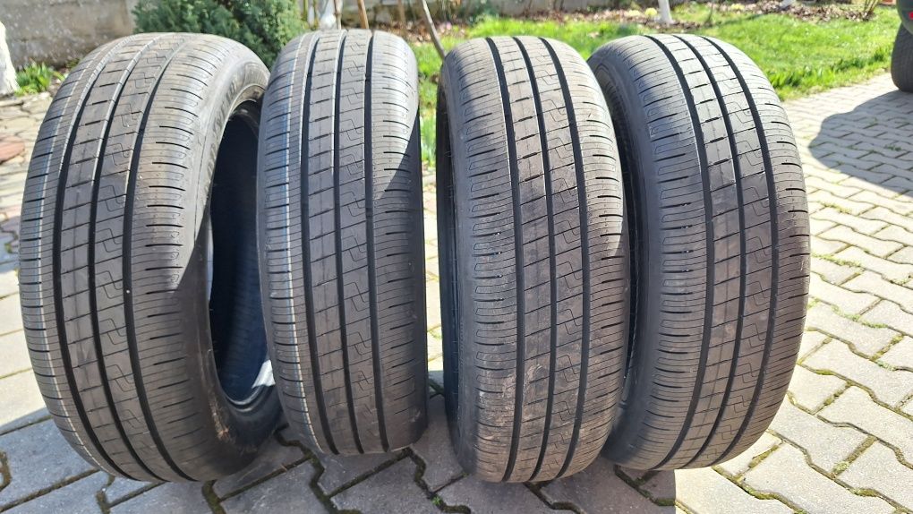 Set 4 Anvelope de vara 195/60/18 GOODYEAR Efficient Grip Performance