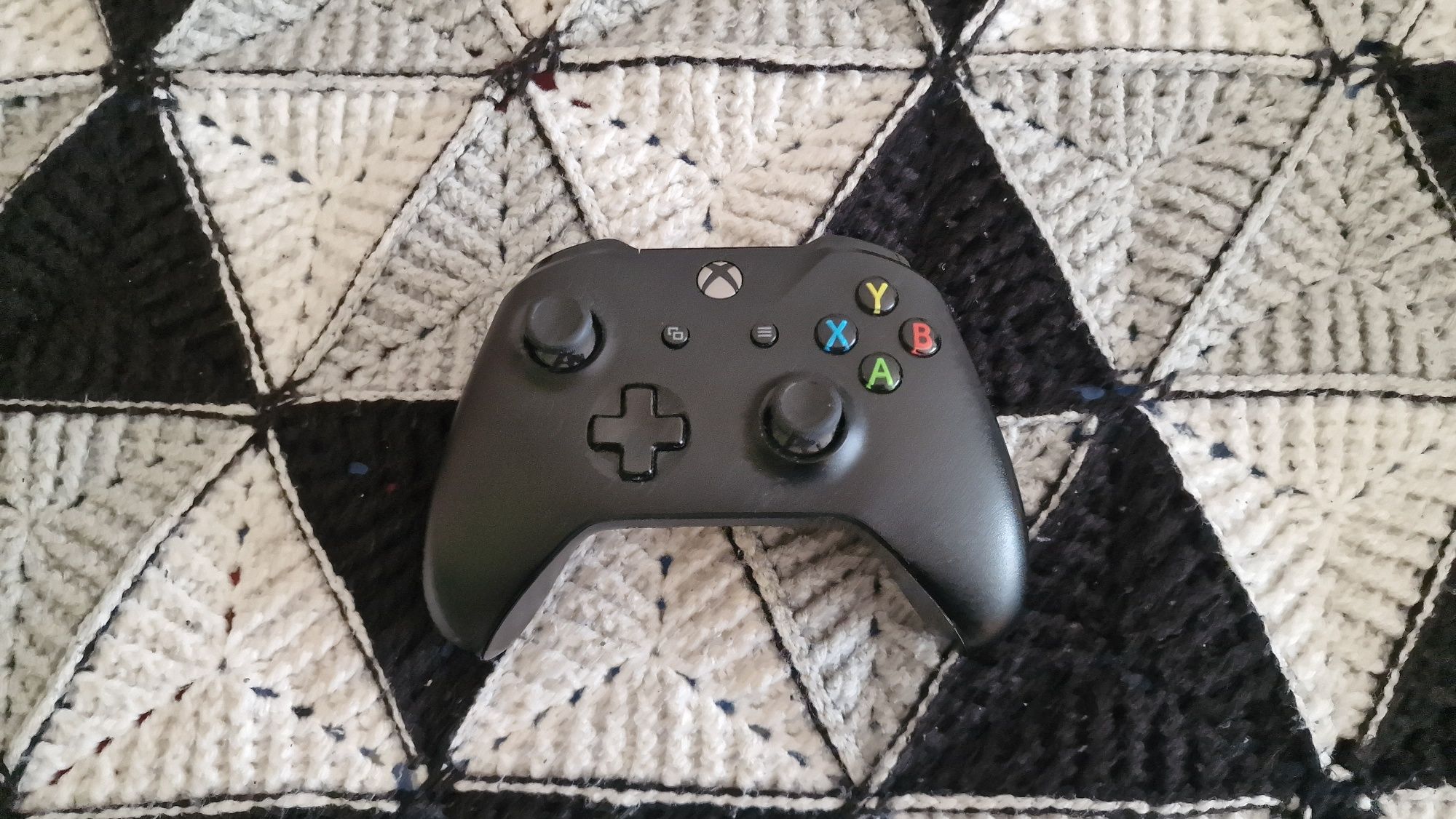 Xbox One 500GB със контролер