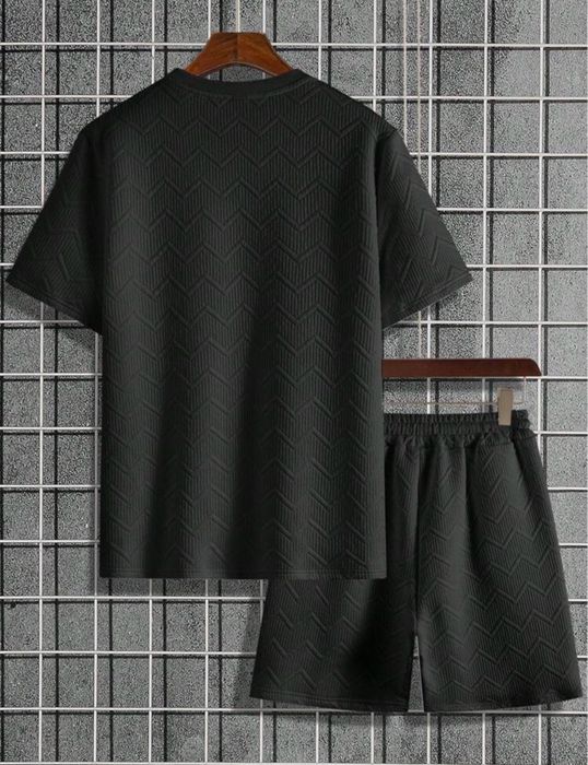 Set tricou + pantaloni scurti, xxl dar merge xl, noi