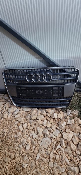 Решетка за ауди кю7