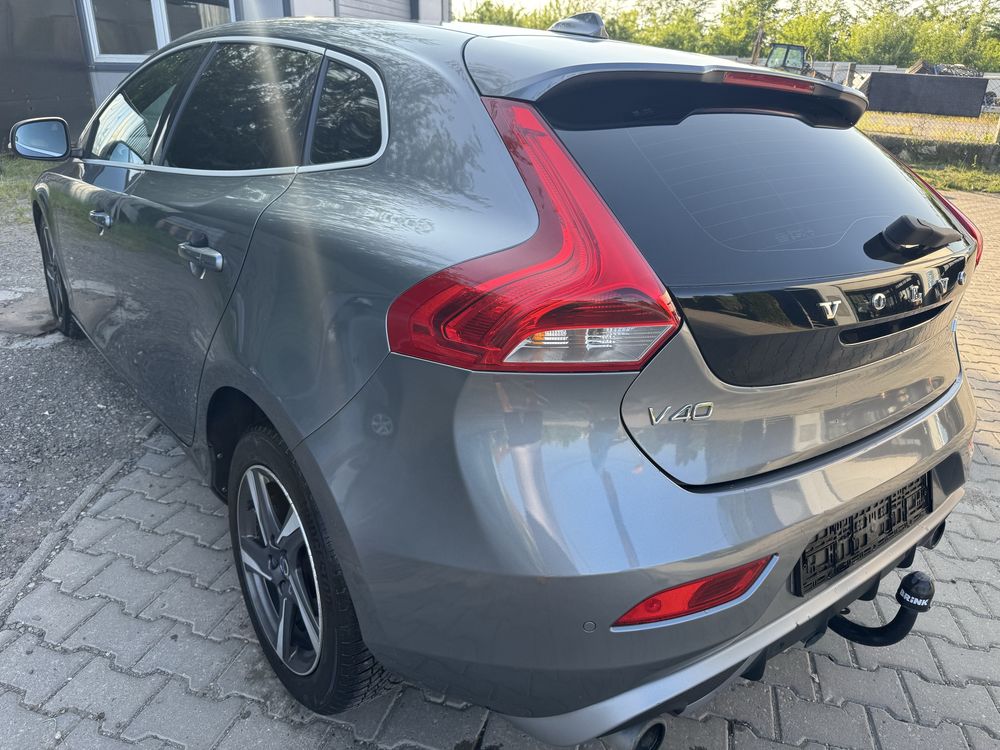 Volvo V40 R DESIGN