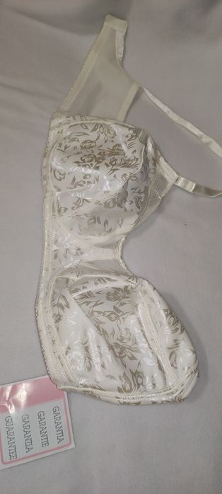 Сутиен за едър бюст