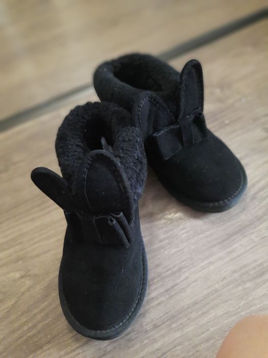 Продам угги 35-36р