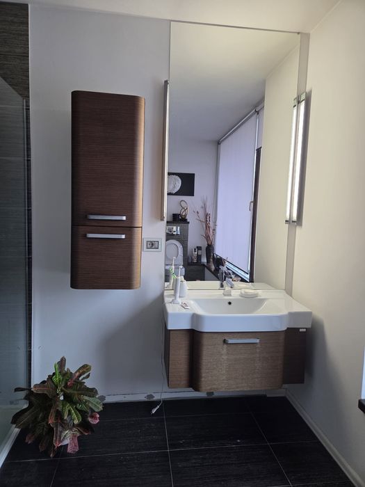 Mobilier baie  cu baterie