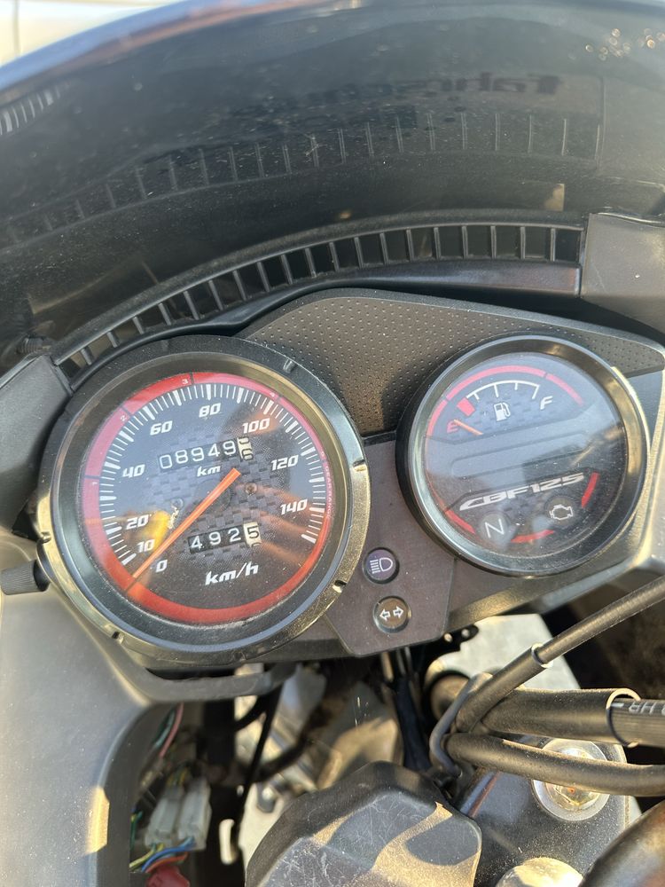 Yamaha CBF 125 2012.