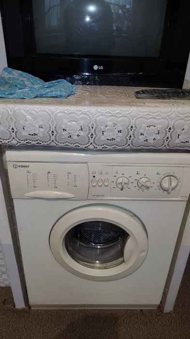 Стиральная машина indesit