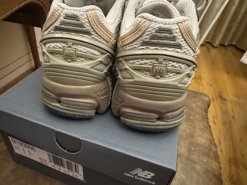 Маратонки New balance М 1906NE