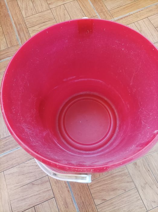 Продам пластиковое  ведро