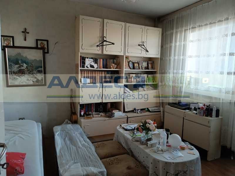Дава се под наем Тристаен апартамент в София, Център - 115 кв.м за 663 € - Снимка #6