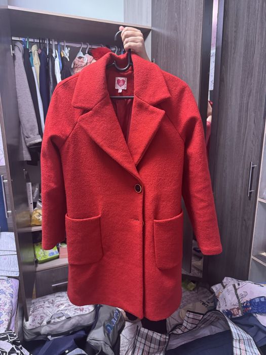 Стильное пальто, продам срочно или меняю на что то , звоните пишите