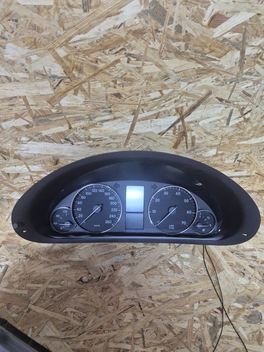 Щиток приборов Mercedes W203 Рест