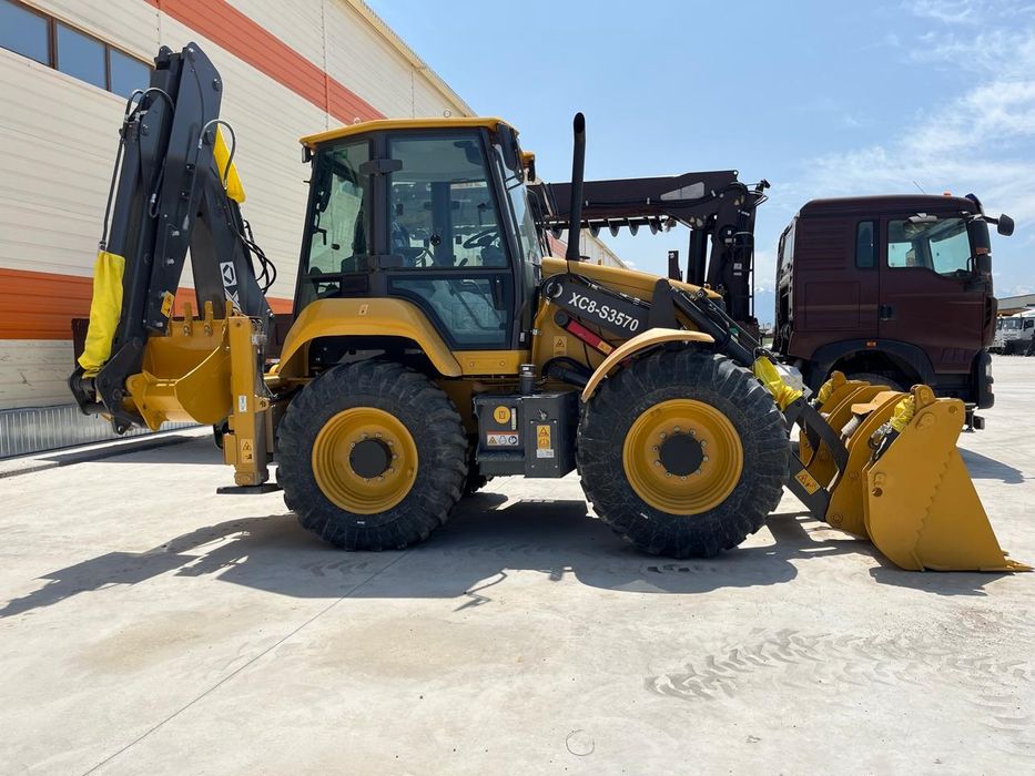 Петушок. Экскаватор-погрузчик. 3в1. Услуги