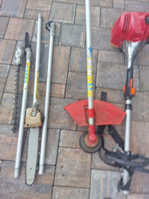 Motocoasa pe benzina multifunctionala MT680