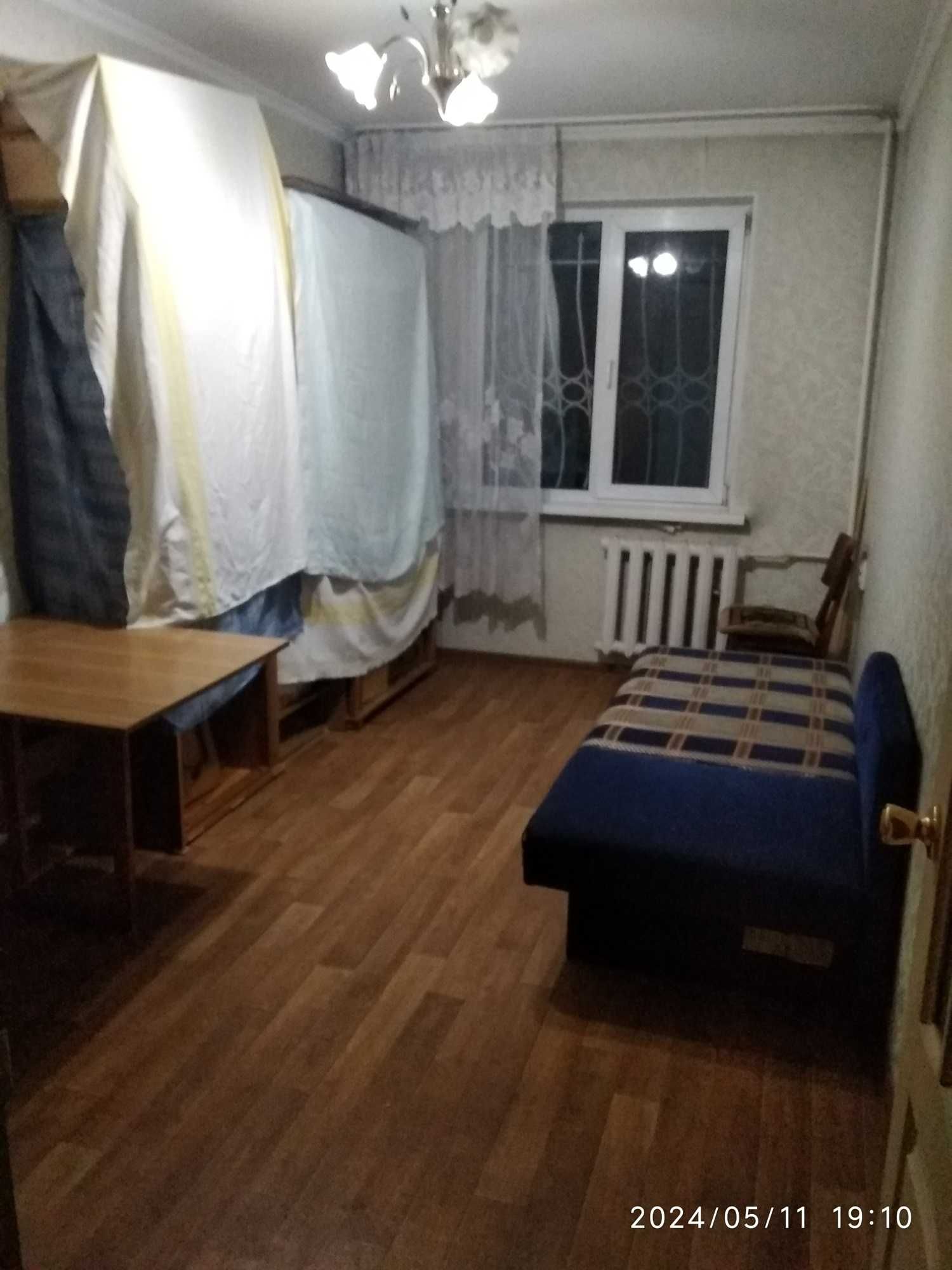 Продам трехкомнатную квартиру в Ауэзовском районе.