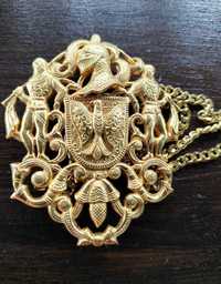 Broşă de Damasc, tip medieval cu cavaleri, vintage - metal galben