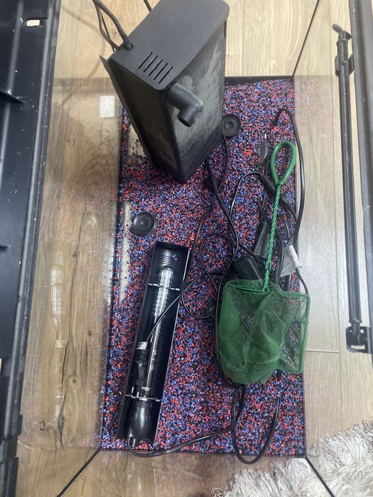 Vand acvariu pesti Negociabil