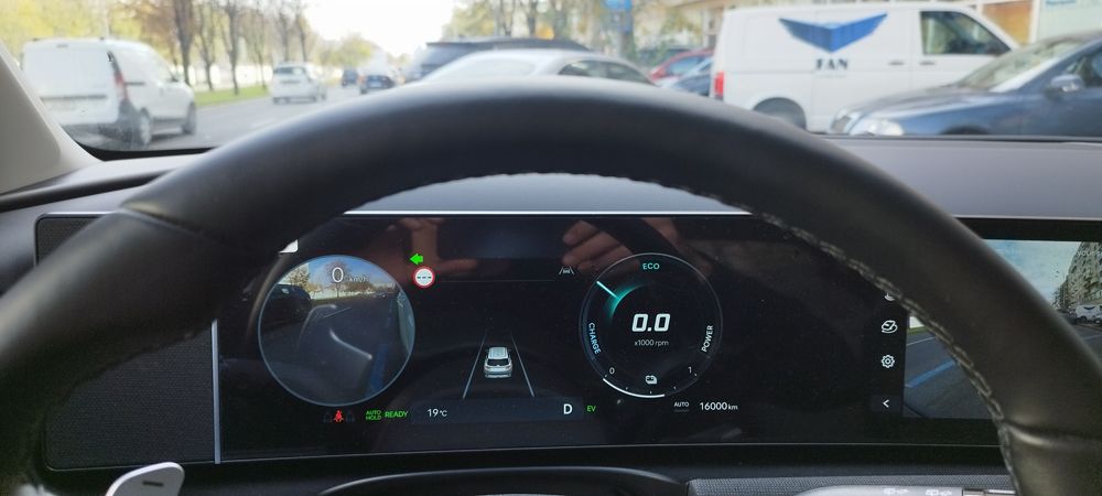 Hyundai Tucson 215CP Hybrid 4WD 6AT Luxury + set roti iarnă aliaj